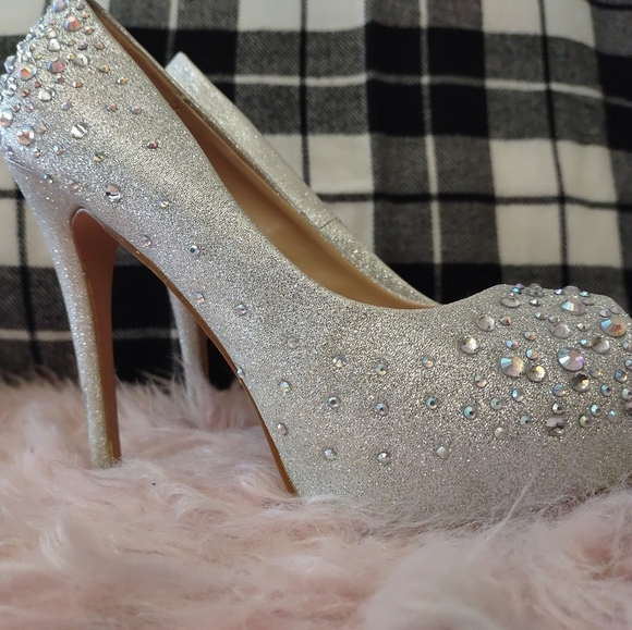 Silver shimmer Prom/Wedding heels - Picture 5 of 8